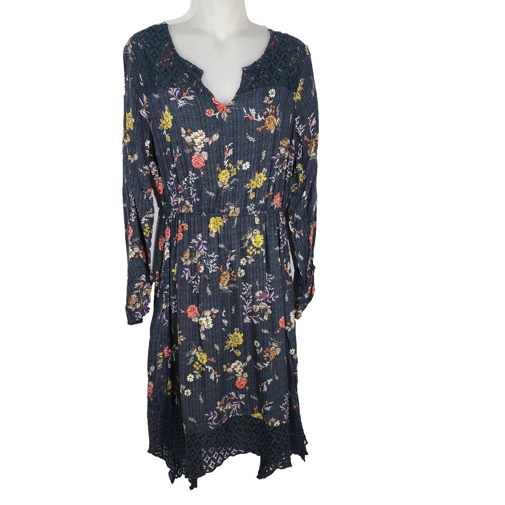 Plush Boutique Womens Dress Small Floral Green Long Sleeve Knee Length Lace Hem